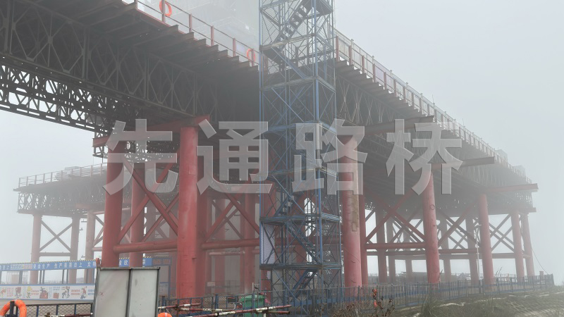 四川钢便桥施工